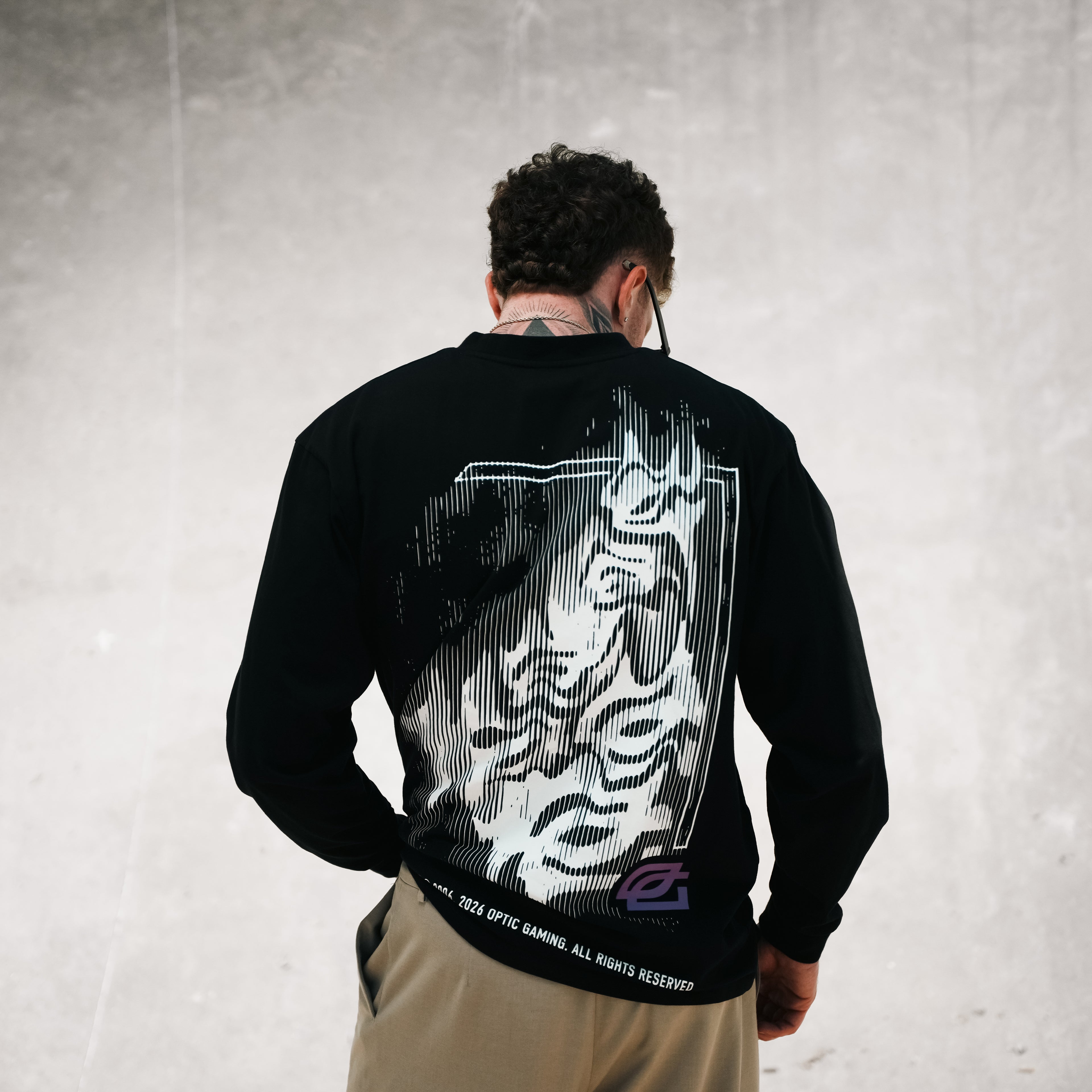 Black Distorted Oversize Long Sleeve