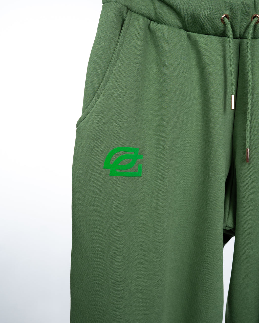 Standard Joggers in Elm Green